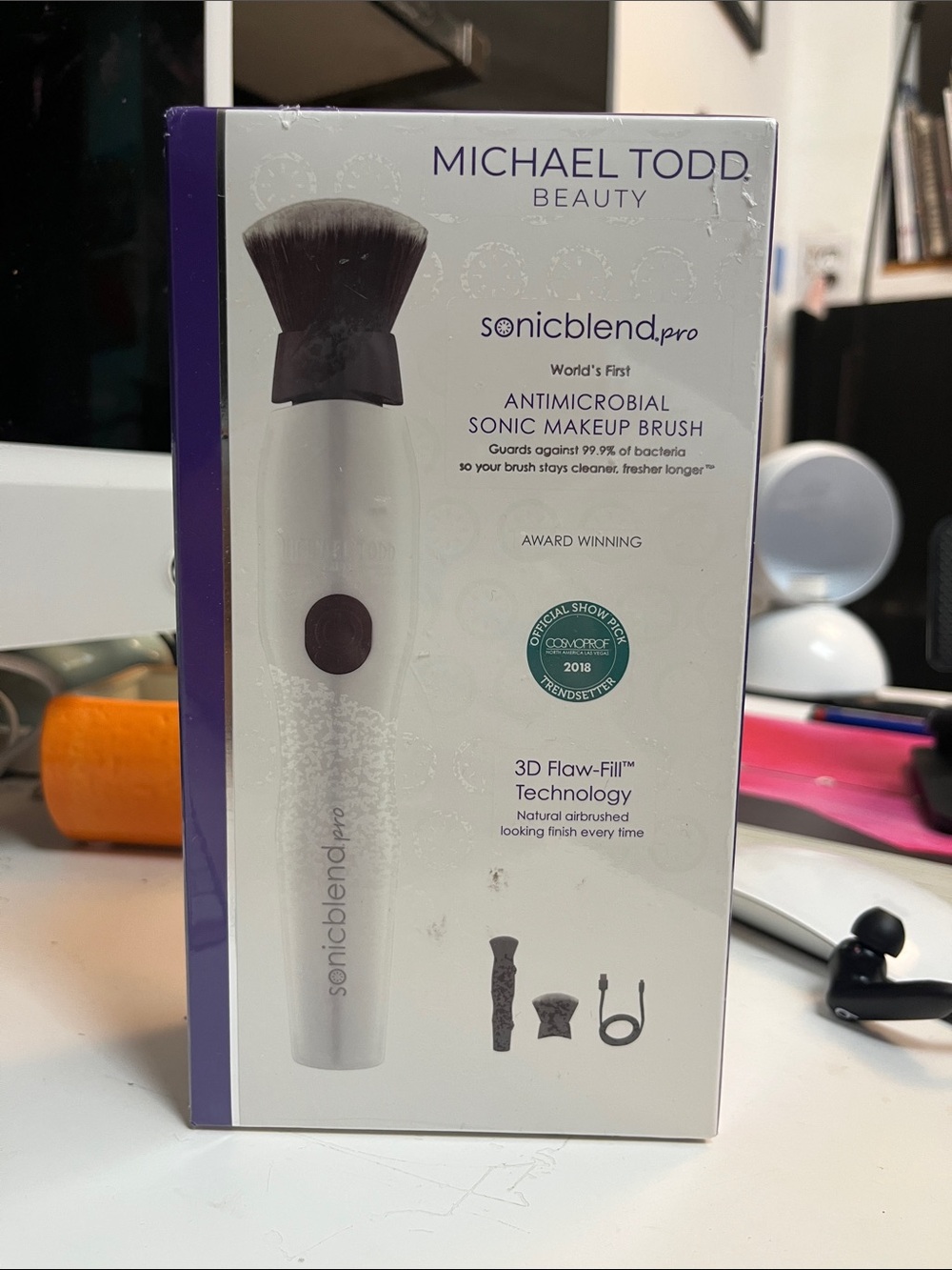 MICHAEL TODD Beauty Sonicblend Pro Antimicrobial Sonic Makeup Brush - White